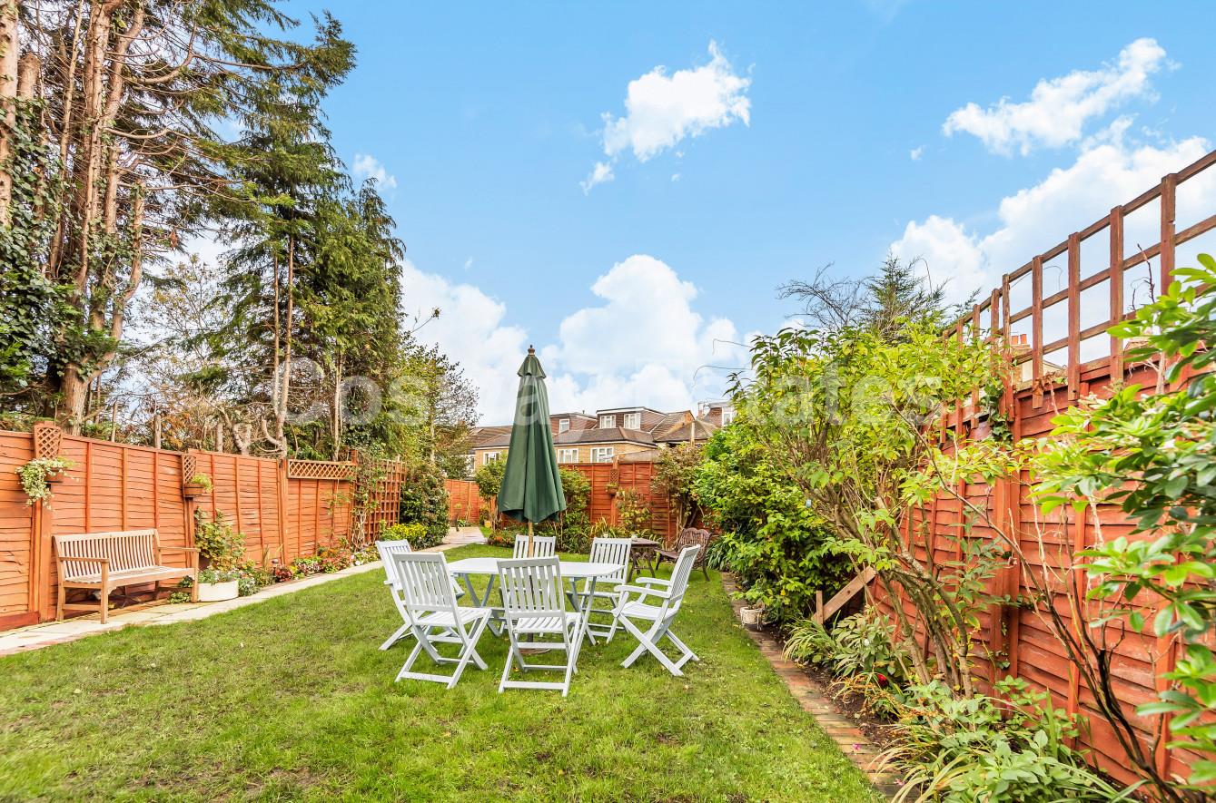 13 Hale Grove Gardens, Mill Hill